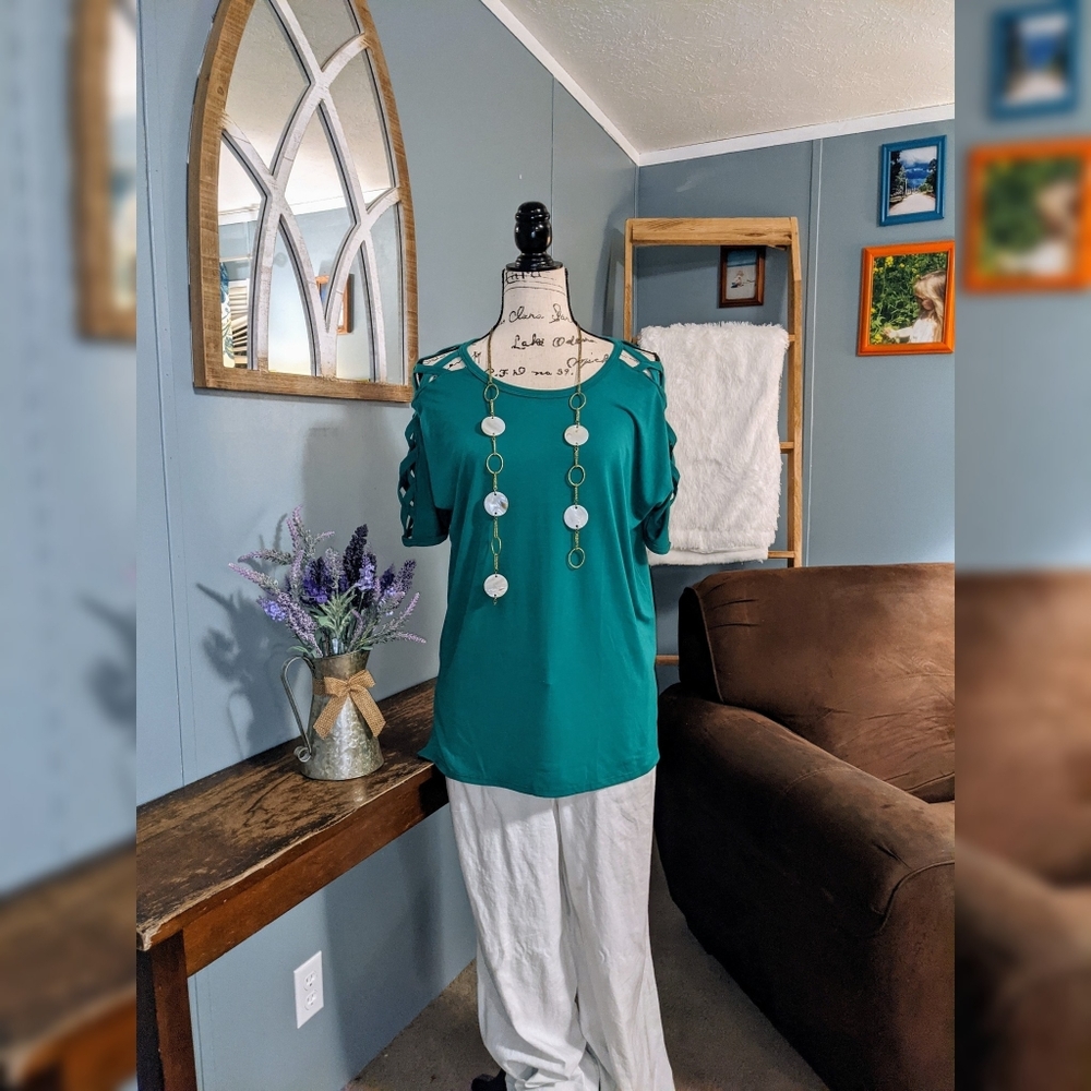 Zenana Criss Cross Short Sleeve Top